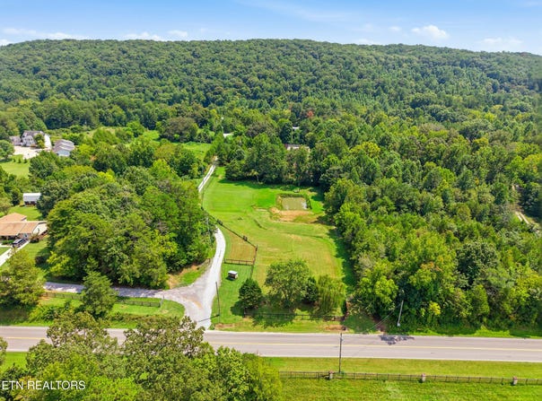 5157 Hines Valley Rd, Lenoir City, TN 37771