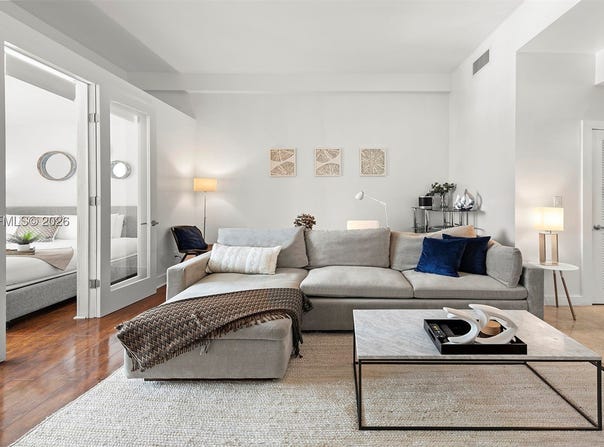 2301 Collins Ave, Miami Beach, FL 33139