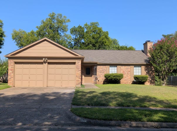 1703 Chittam Drive, Euless, TX 76039