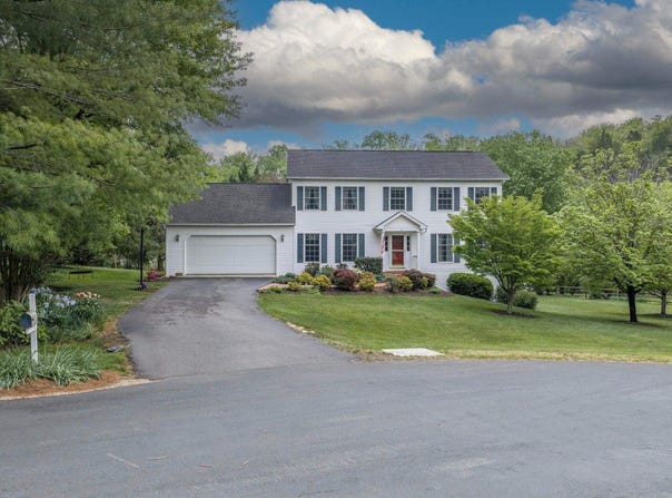 3 RIVER PLACE, LEXINGTON, VA 24450
