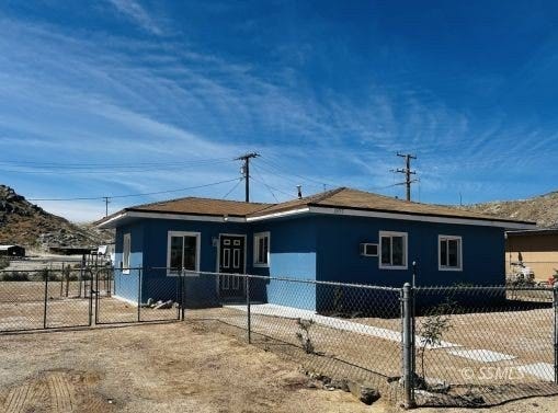13757 Benton St, Trona, CA 93562