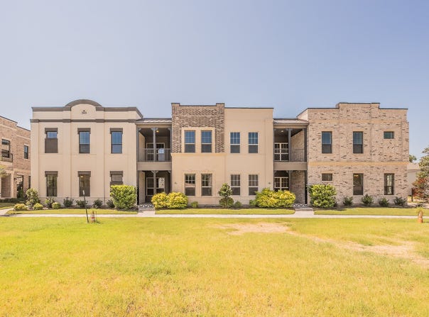 305 Sunset Lane, Fort Worth, TX 76114