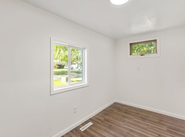 812 16th Street, Perry, IA 50220