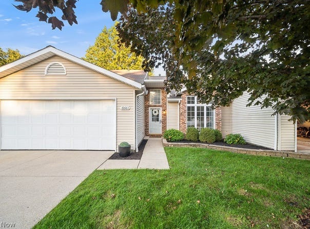 10663 Stapleton Drive, Strongsville, OH 44136