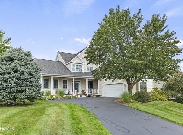 9 Fairwynds Dr, Lenox, MA 01240
