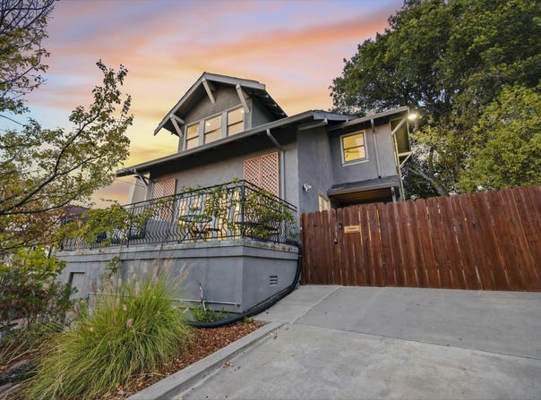 5056 Fairfax Ave, Oakland, CA 94601