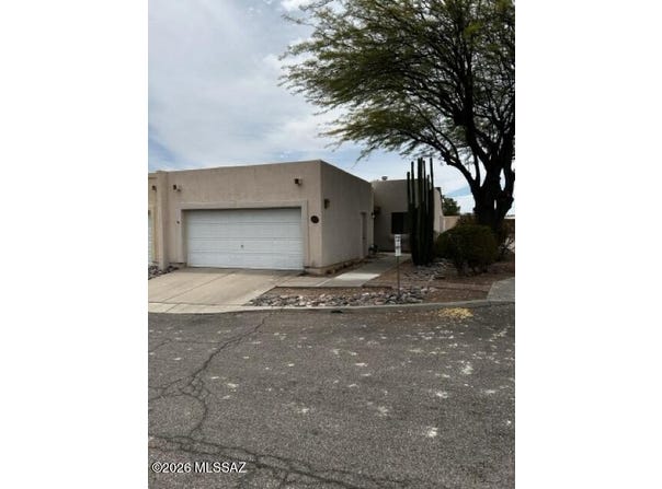 7252 E Caminito Feliz, Tucson, AZ 85710
