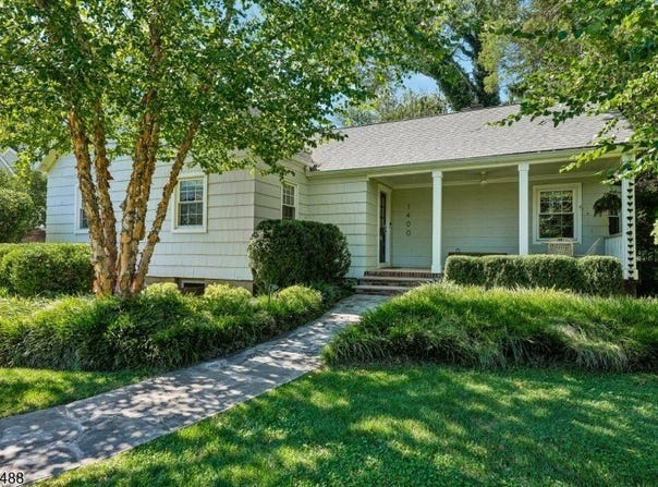 1400 Orchard Rd, Mountainside Boro, NJ 07092-1718
