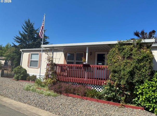 550 S STATE St, Sutherlin, OR 97479