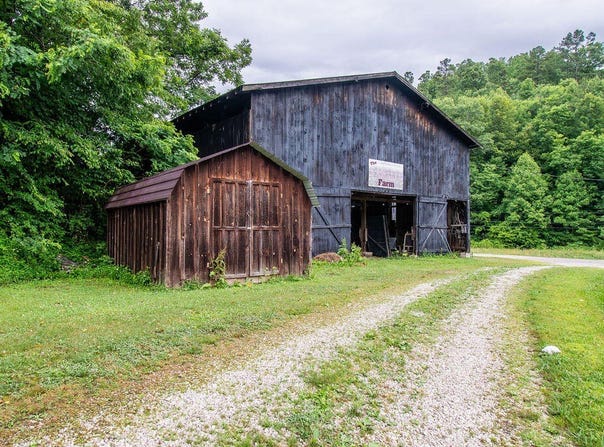 R Vancleve Road, Campton, KY 41301