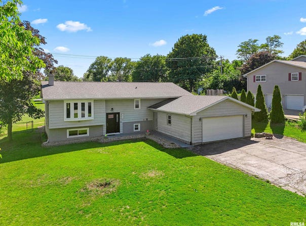 5310 E LAWRENCE Avenue, Chillicothe, IL 61523