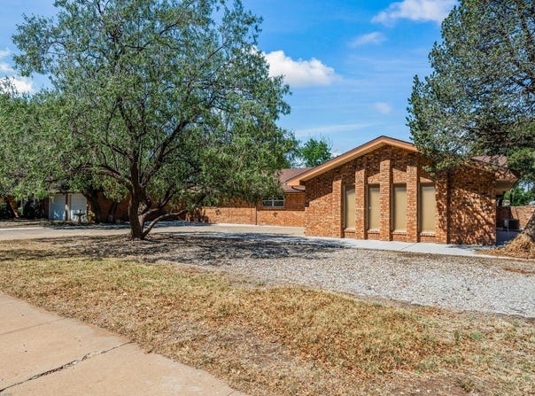 2028 Rice Drive, Levelland, TX 79336