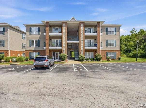 885 Forest Avenue, Valley Park, MO 63088