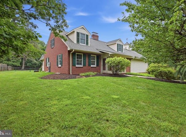 604 KENNETT Pike, CHADDS FORD, PA 19317