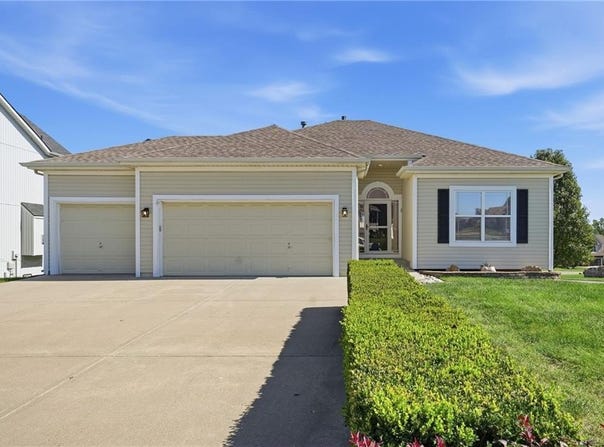 615 Seaton Boulevard, Raymore, MO 64083
