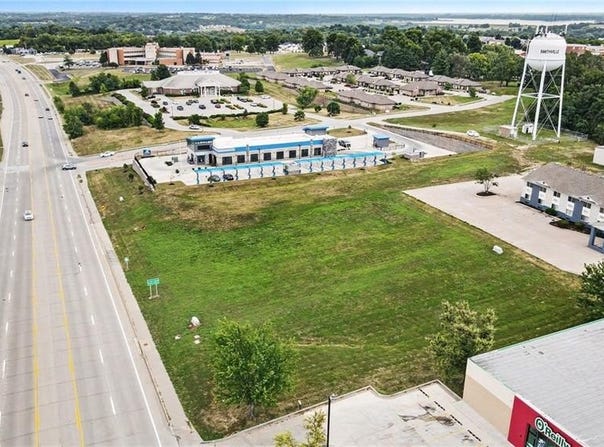 N 169 Highway, Smithville, MO 64089