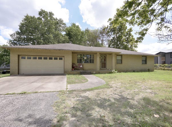 412 S Old Wire Road, Washburn, MO 65772