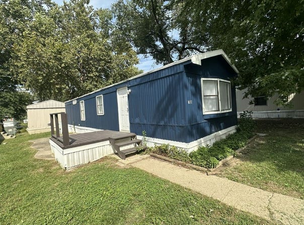 1216 Bloomington St, Greencastle, IN 46135