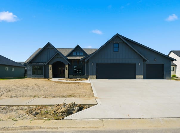 12291 Rain Lily Court, Fort Wayne, IN 46814