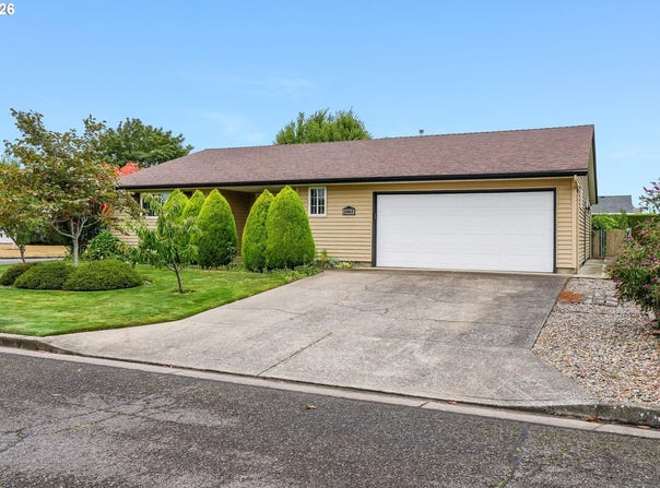 1967 ASTOR Way, Woodburn, OR 97071