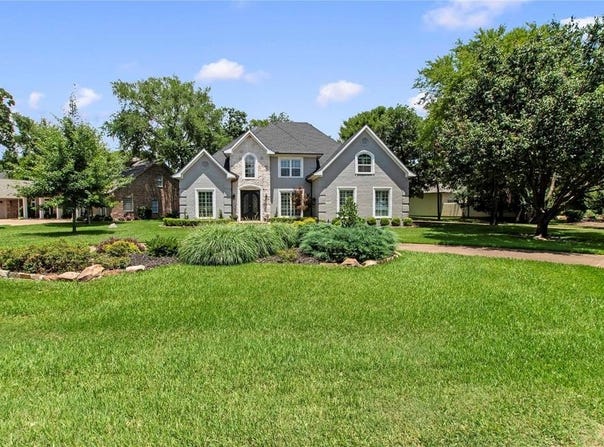 301 Saint Andrews Dr, Mabank, TX 75156