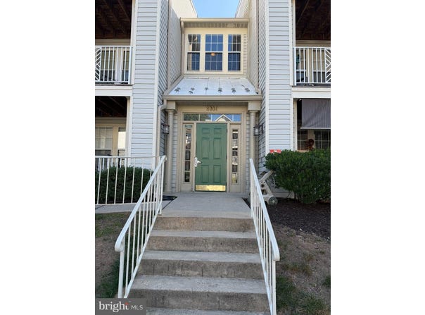 8004 TOWNSHIP Drive, OWINGS MILLS, MD 21117