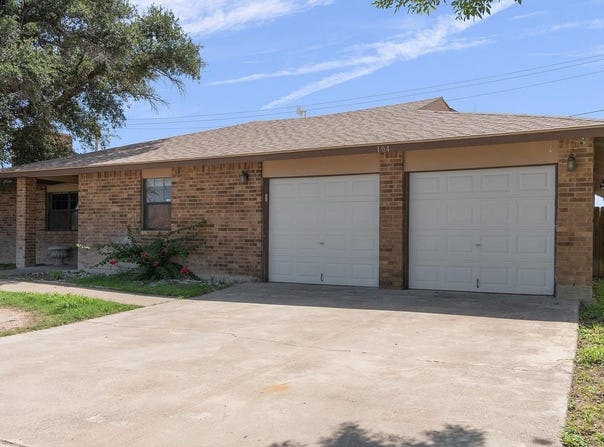 104 Vista Park, Del Rio, TX 78840