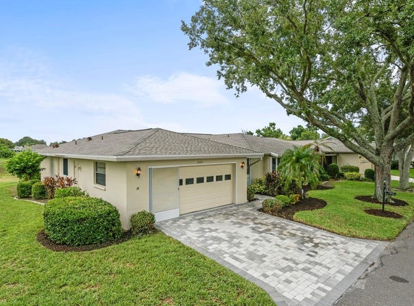 2703 LANCASTER Drive, SUN CITY CENTER, FL 33573