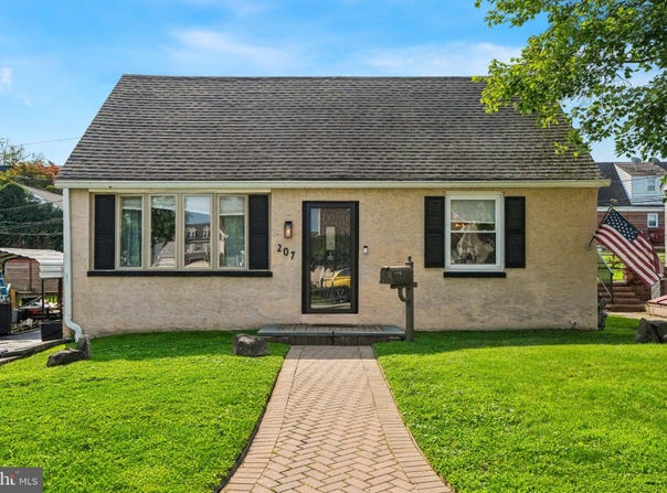 207 ROLLING Road, BROOMALL, PA 19008