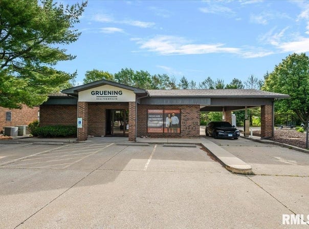 1124 Centre W Drive, Springfield, IL 62704