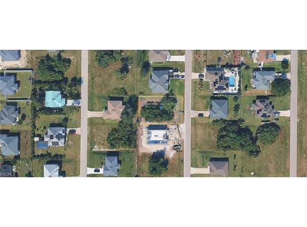 2624 NE 5th Avenue, Cape Coral, FL 33909