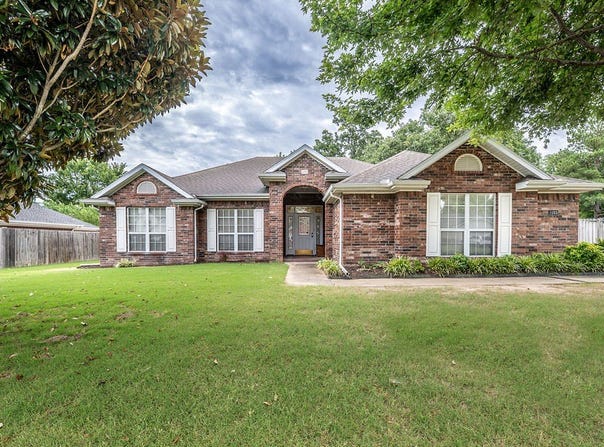 1253 Forest, Springdale, AR 72764