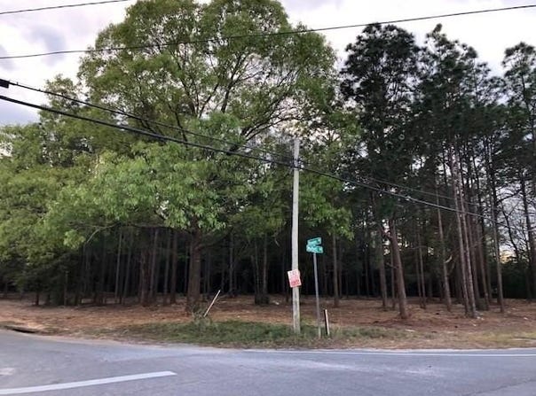 Moffett Road, Wilmer, AL 36587