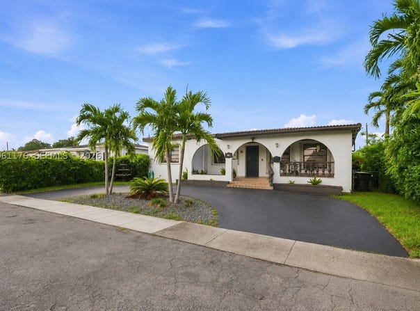 30 E 36th St, Hialeah, FL 33013