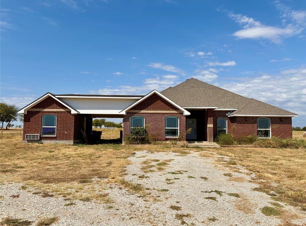 315 County Road 365, Gainesville, TX 76240