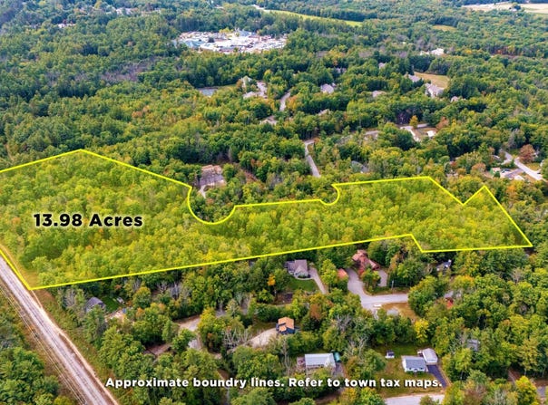 Ledgewood Road, Conway, NH 03860