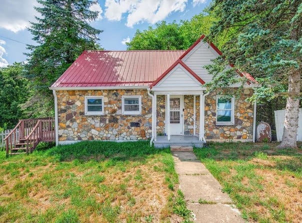 287 Tabernacle Rd., Fries, VA 24330