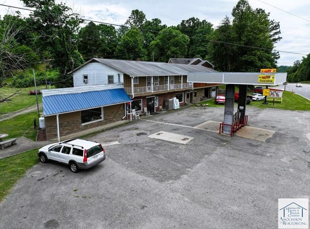 43 Old Well Rd, Spencer, VA 24165