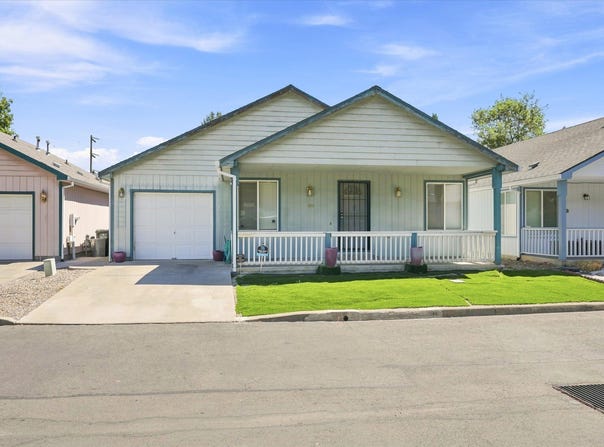 803 Bower Lane, Grants Pass, OR 97527