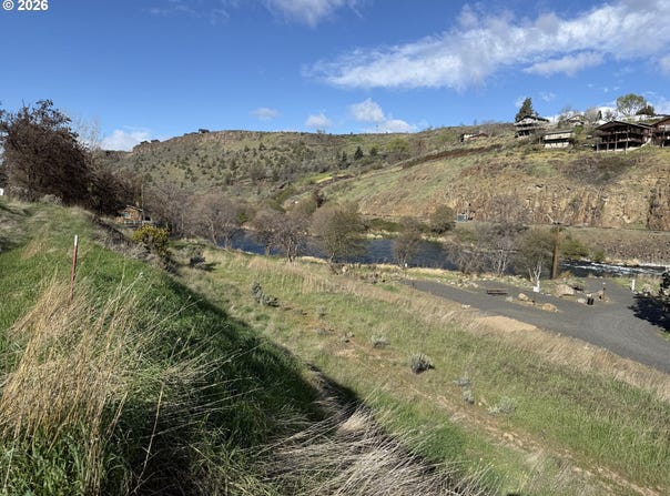 322 Alan Lane, Maupin, OR 97037
