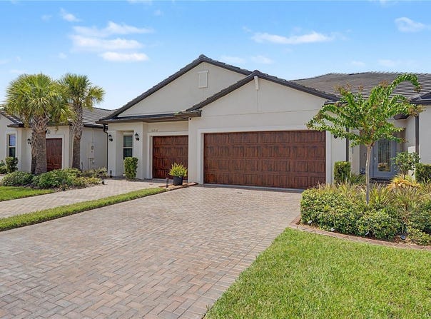 10228 ECHO DOCK Loop, SAN ANTONIO, FL 33576