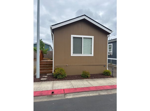 3839 Pacific Ave, Forest Grove, OR 97116