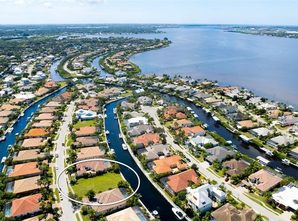 540 MAST Drive, BRADENTON, FL 34208