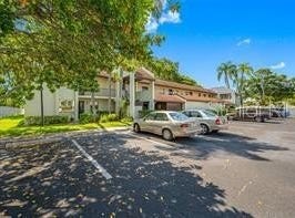1100 E BAY Drive, LARGO, FL 33770