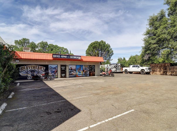 2418 Victor Avenue, Redding, CA 96002