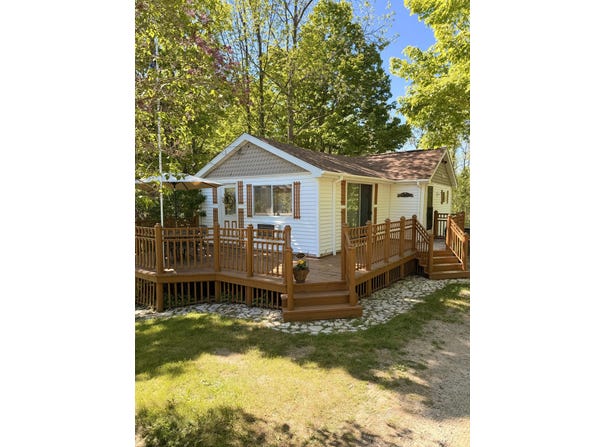 504 W Bashore Rd, St. Ignace, MI 49781