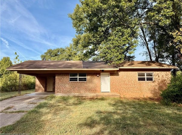 613 N 36th ST, Ozark, AR 72949