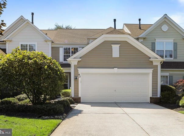 42 WRENTHAM DR, MEDFORD, NJ 08055