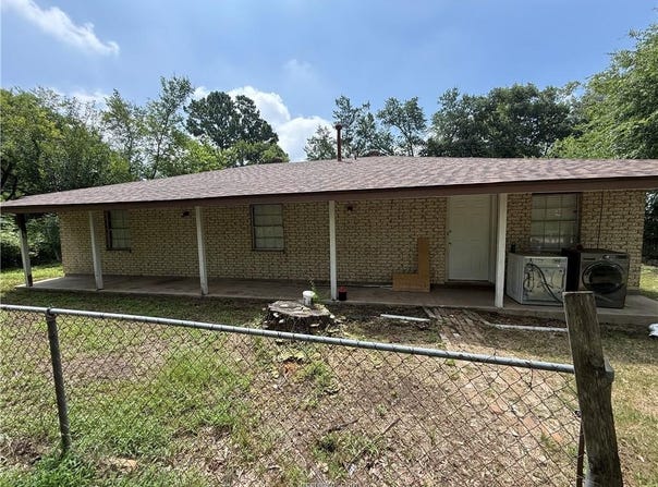 2503/2504 Emerald Dr, Bryan, TX 77803