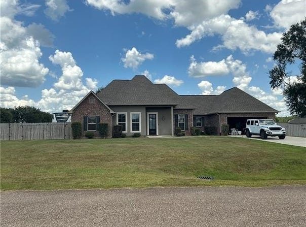 18257 WOLF PACK Trace, Loranger, LA 70446